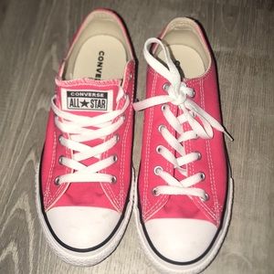 NWOT Converse Junior Shoes (Size: 5)